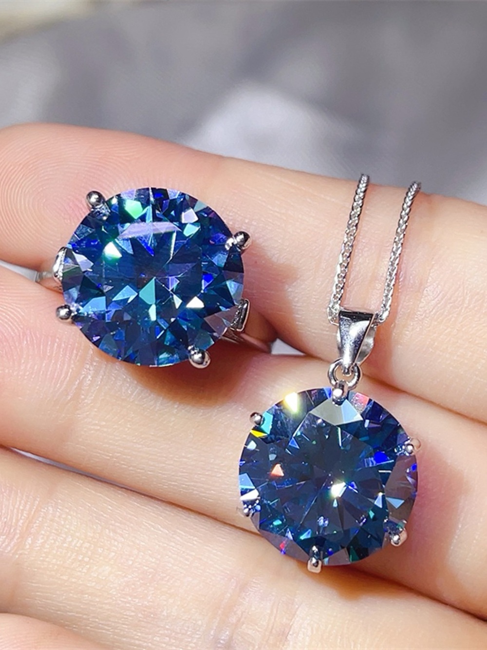 BOUTIQUE 10 Carat Moissanite 925 Sterling Silver Ring and Necklace Set